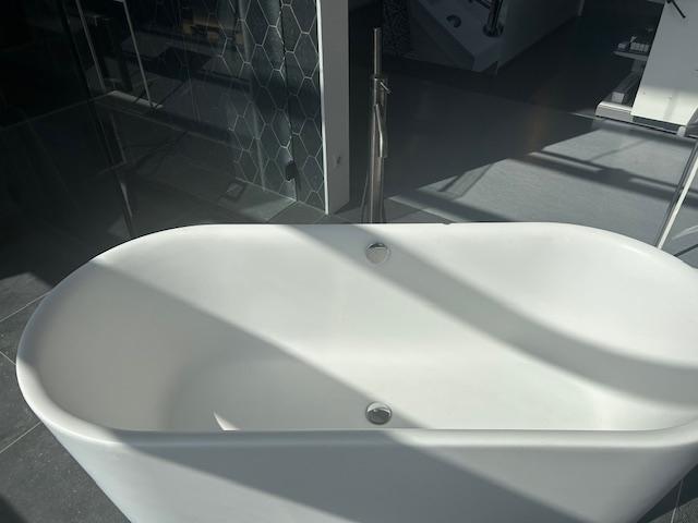 Vrijstaand bad Mat wit, Doe-het-zelf en Verbouw, Sanitair, Nieuw, Bad, Ophalen