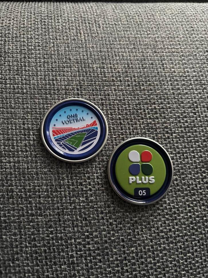 Plus Cluppie ‘Ons Voetbal’ nummer 5, Verzamelen, Supermarktacties, Plus, Ophalen of Verzenden