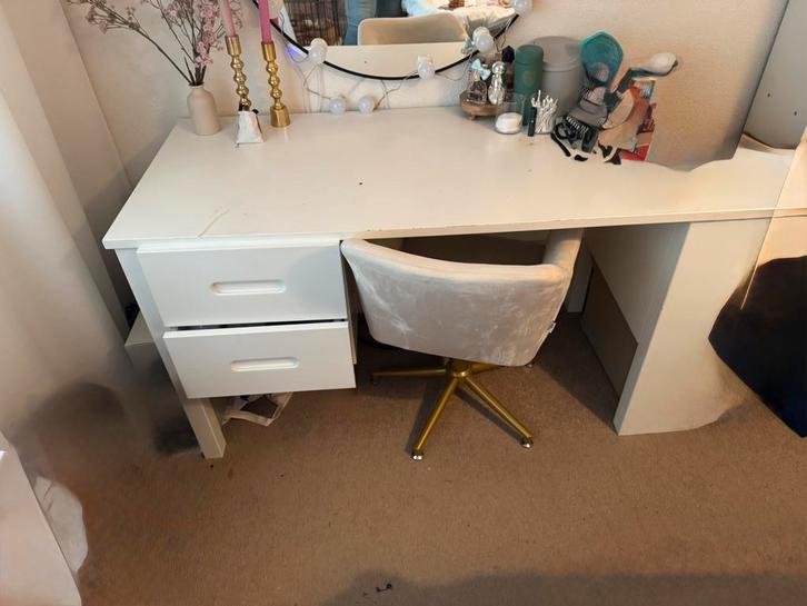 Meiden bureau met stoel, Huis en Inrichting, Bureaus, Gebruikt, Bureau, Ophalen