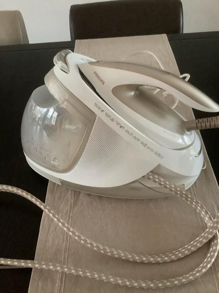 Philips stoom generator, Witgoed en Apparatuur, Strijkijzers en Strijkplanken, Zo goed als nieuw, Strijkijzer met snoer, Ophalen of Verzenden