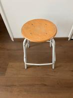 Vintage Houten Kruk met Metalen Onderstel, Ophalen of Verzenden, Gebruikt, Hout