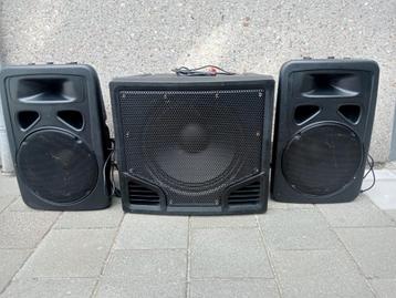 2x 800 watt actieve speakers 1x1000rms actieve subwoofer  beschikbaar voor biedingen
