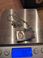 Zilveren ketting met antiek fotolijst hangertje, Ophalen of Verzenden, Zilver, Hanger