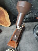 Heel mooie vintage wandlamp op houten plank aangeboden...., Ophalen of Verzenden