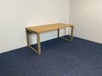 8 x Bureau Ahrend (directie - slinger), bamboe, 180 x 90 cm.