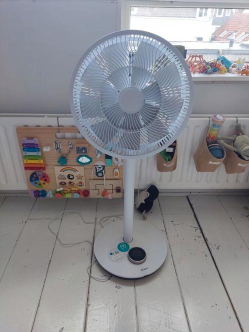 Duux Whisper Flex Smart Ventilator, Witgoed en Apparatuur, Ventilatoren, Zo goed als nieuw, Statiefventilator, Ventilator met afstandsbediening