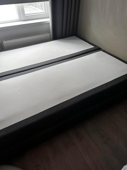 Boxspring (dubbele matras) 160x200, Huis en Inrichting, Slaapkamer | Boxsprings, Zo goed als nieuw, 160 cm, 200 cm, Tweepersoons