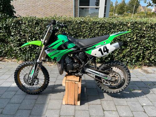 Kawasaki KX 85 - 2010, crossmotor, kleine wielen, Fietsen en Brommers, Brommers | Crossbrommers, Gebruikt, Overige merken, Ophalen