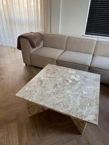 Salontafel beschikbaar voor biedingen