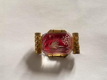Antieke broche lucite zwaan beschikbaar voor biedingen