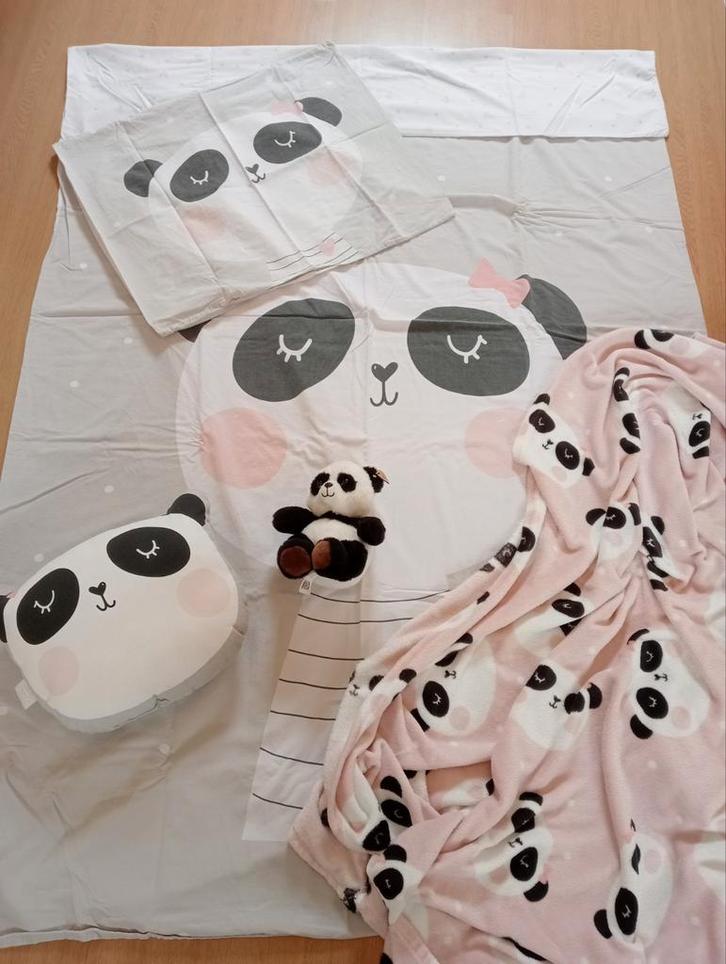 Panda set dekbedhoes, knuffel, kussen en deken, Kinderen en Baby's, Kinderkamer | Beddengoed, Zo goed als nieuw, Dekbedovertrek
