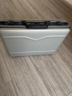 koffer van hard kunststof Zilverkleur, Sieraden, Tassen en Uiterlijk, Koffers, Gebruikt, Hard kunststof, Slot, Minder dan 50 cm