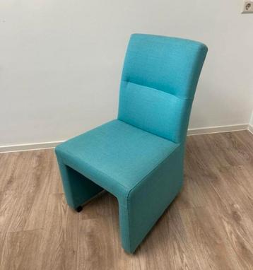 4 stoffen blauwe stoelen  beschikbaar voor biedingen