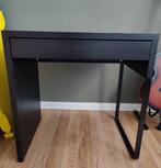 IKEA MICKE Bureau - Zwartbruin - Zo goed als nieuw, Huis en Inrichting, Bureaus, Ophalen of Verzenden, Zo goed als nieuw, Bureau