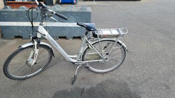 Elektrische fiets stella alles werkt goed  beschikbaar voor biedingen
