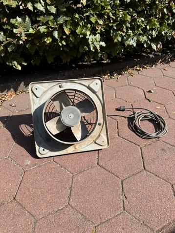 Stalventilator beschikbaar voor biedingen