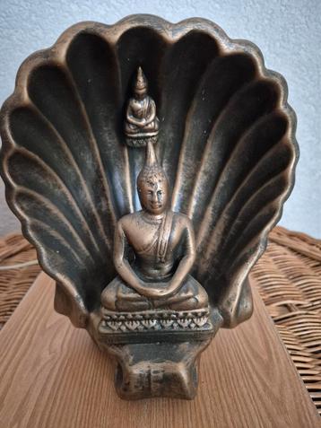 Boeddha lamp beschikbaar voor biedingen