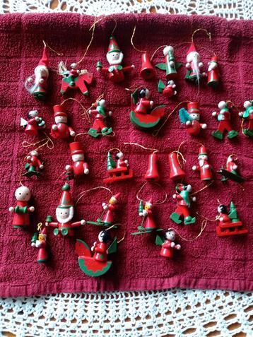 Vintage Houten kerst figuurtjes Ertsgebergte .    beschikbaar voor biedingen