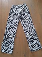 Leuke zebraprint pantalon, Ophalen of Verzenden, Zo goed als nieuw, Zwart