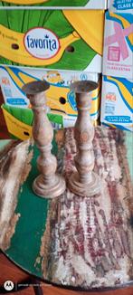 Twee houten kandelaars te koop, Antiek en Kunst, Antiek | Kandelaars, Ophalen
