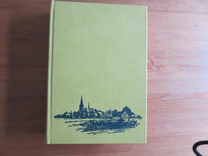 Antoon Coolen, Dorp aan de rivier, Boeken, Streekboeken en Streekromans, Zo goed als nieuw, Limburg, Ophalen of Verzenden