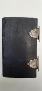 bijbeltje met 2 zilveren sloten, Antiek en Kunst, Ophalen of Verzenden