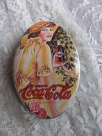 Vintage Coca Cola Blikje - Dame met Flesje Cola - 7 x 4.5 cm, Verzenden