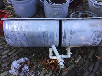 Mooie dubbele Wasbak voor Schuur of Tuin beschikbaar voor biedingen