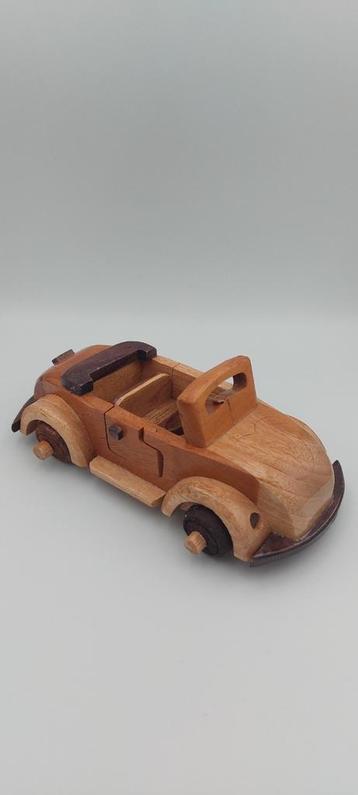 Auto van hout  cadeautje woondecoratie autootje beschikbaar voor biedingen