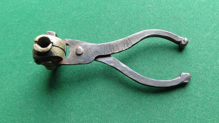 Zeldzame kogel giet tang hand gesmeed - 18e eeuw, Antiek en Kunst, Antiek | Gereedschap en Instrumenten, Ophalen of Verzenden