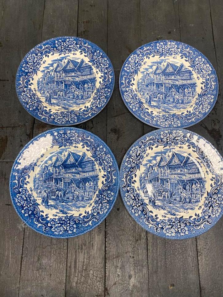 4 Borden Royal Tudor Ware - 17e Eeuwse Tafereel, Antiek en Kunst, Antiek | Schalen, Ophalen of Verzenden