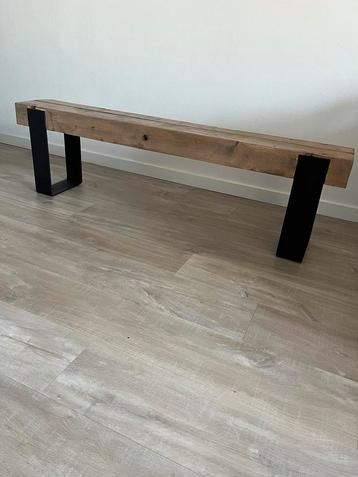 Sidetable / tv meubel / bankje beschikbaar voor biedingen