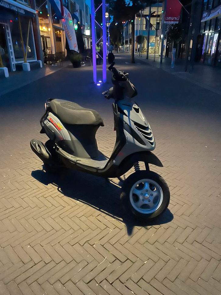 Piaggio Zip 80cc top performance, Fietsen en Brommers, Scooters | Piaggio, Gebruikt, Zip, Maximaal 45 km/u, Benzine, Ophalen