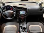 Kia cee'd Sportswagon 1.6 GDI AUT DynamicLine | Navi | Stoel, Gebruikt, 4 cilinders, Zwart, Lichtsensor