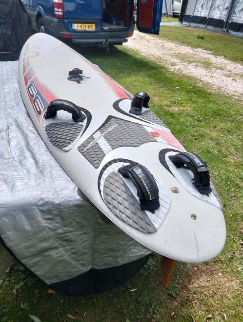 BIC Techno T2. 118 ltr € 200.--, Watersport en Boten, Windsurfen, Gebruikt, Plank, 250 tot 300 cm, Met vin(nen), Ophalen