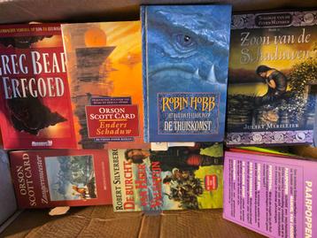 SF en fantasie boeken  beschikbaar voor biedingen