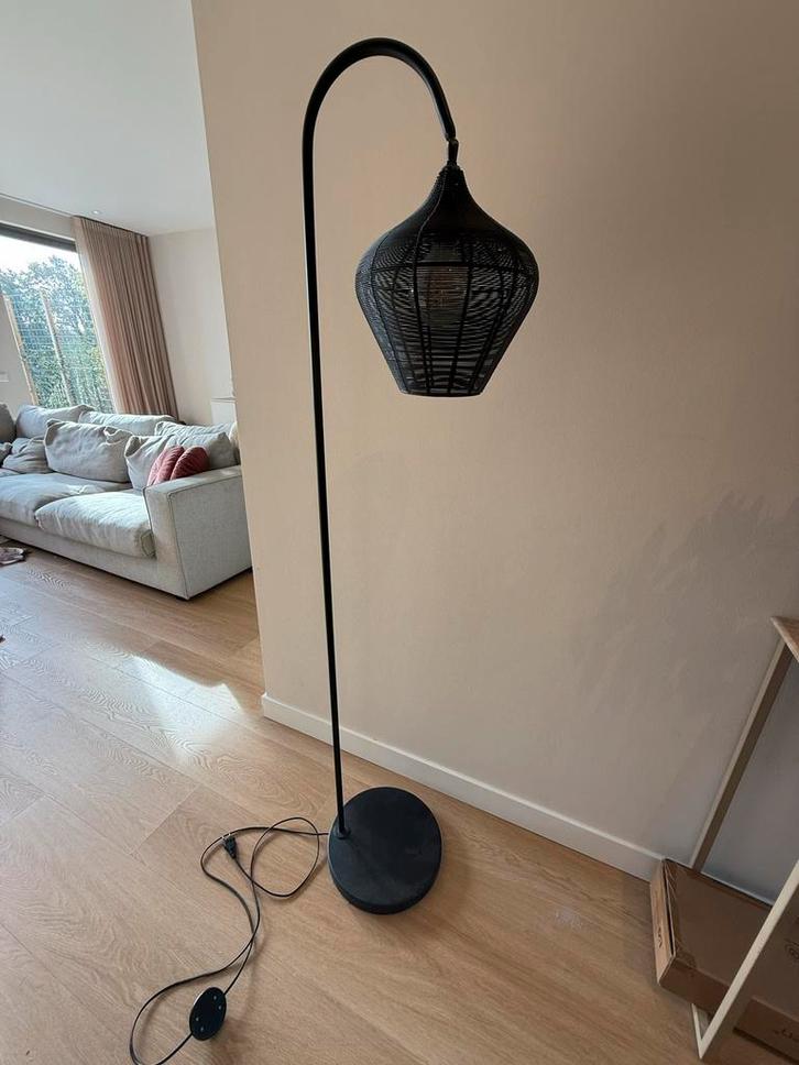 Zwarte Vloerlamp - Light & Living - Vloerlamp ALVARO, Huis en Inrichting, Lampen | Vloerlampen, Gebruikt, 150 tot 200 cm, Metaal