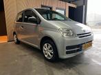 Daihatsu Cuore 1.0-12V Azure Automaat, Auto's, Daihatsu, Airbags, Stof, Zwart, 4 stoelen