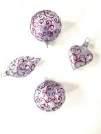 4 vintage kerstballen hartje pegel ui vorm paars rood, Diversen, Kerst, Ophalen of Verzenden