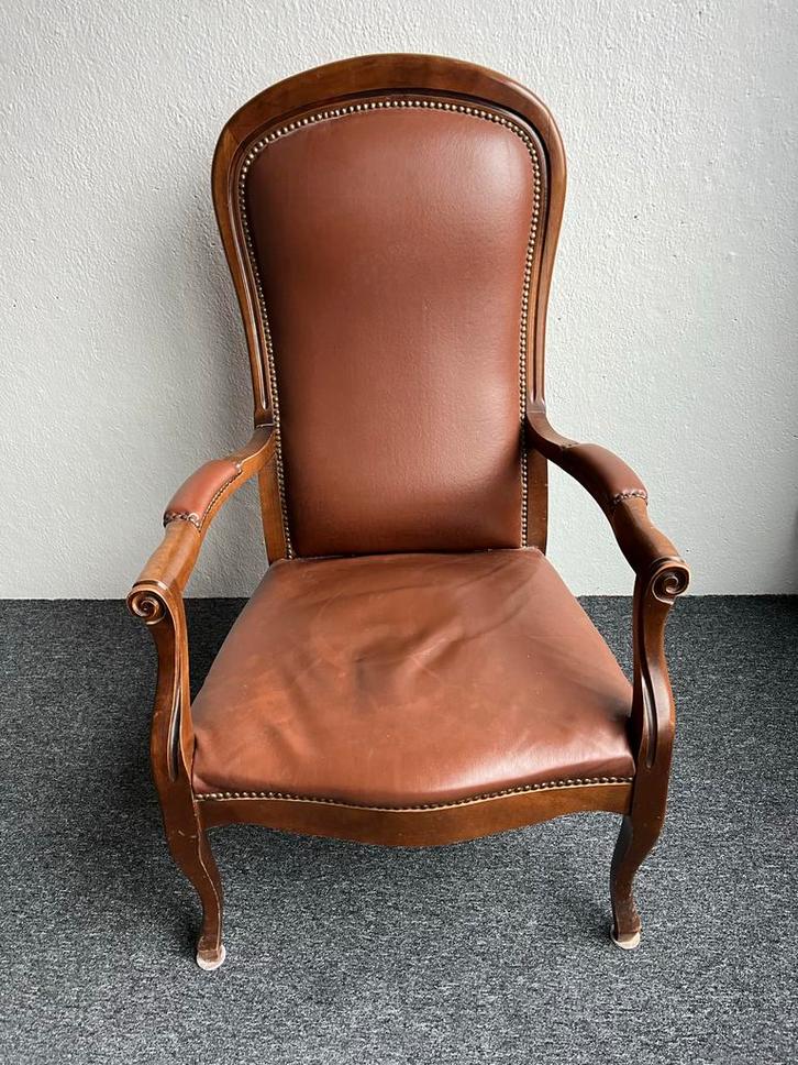 Leren Fauteuil met Houten Frame, Antiek en Kunst, Antiek | Meubels | Stoelen en Banken, Ophalen