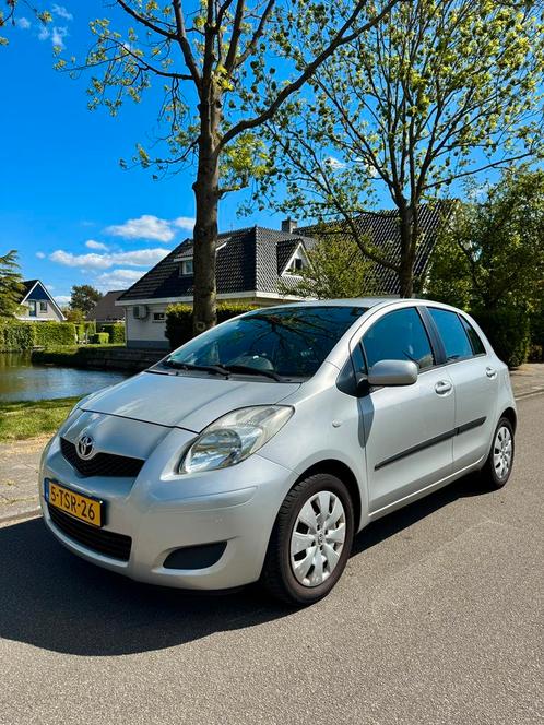 Toyota Yaris 1.3 16V Vvt-i 5DR MMT 2009 Grijs| Automaat |NAP, Auto's, Toyota, Particulier, Yaris, ABS, Airbags, Airconditioning