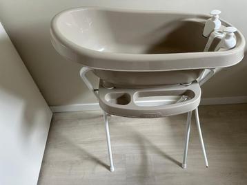Bébé-Jou badje met extra's beschikbaar voor biedingen