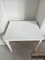 Gratis klein wit kindertafeltje, Ophalen, Gebruikt, Tafel(s)
