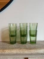 6 kleine groene glazen vaasjes, Ophalen of Verzenden, Minder dan 50 cm, Groen, Glas