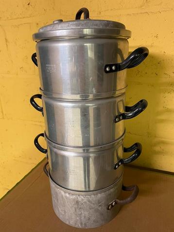 Aluminium stoompannen beschikbaar voor biedingen