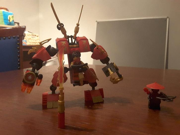 LEGO Ninjago ‘Kai’s vuurrobot’ (#70500), Kinderen en Baby's, Speelgoed | Duplo en Lego, Zo goed als nieuw, Lego, Complete set