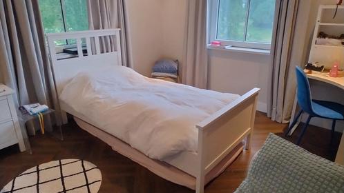 Ikea Hemnes bed / bedframe + lattenbodem en evt. matras, Huis en Inrichting, Slaapkamer | Bedden, Zo goed als nieuw, Eenpersoons
