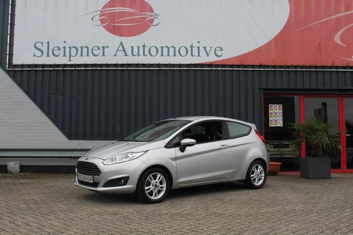Ford FIESTA 1.0 -80PK  TITANIUM 3drs weinig KM!!, Auto's, Ford, Fiësta, ABS, Airbags, Airconditioning, Bluetooth, Boordcomputer