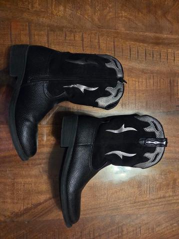 Stoere zwarte cowboylaarsjes - Maat 35 beschikbaar voor biedingen