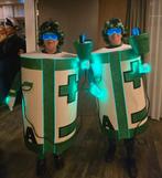 2x Batterij Kostuum met Verlichting - Carnaval Duo, Carnaval, Maat 46/48 (XL) of groter, Ophalen of Verzenden, Kleding